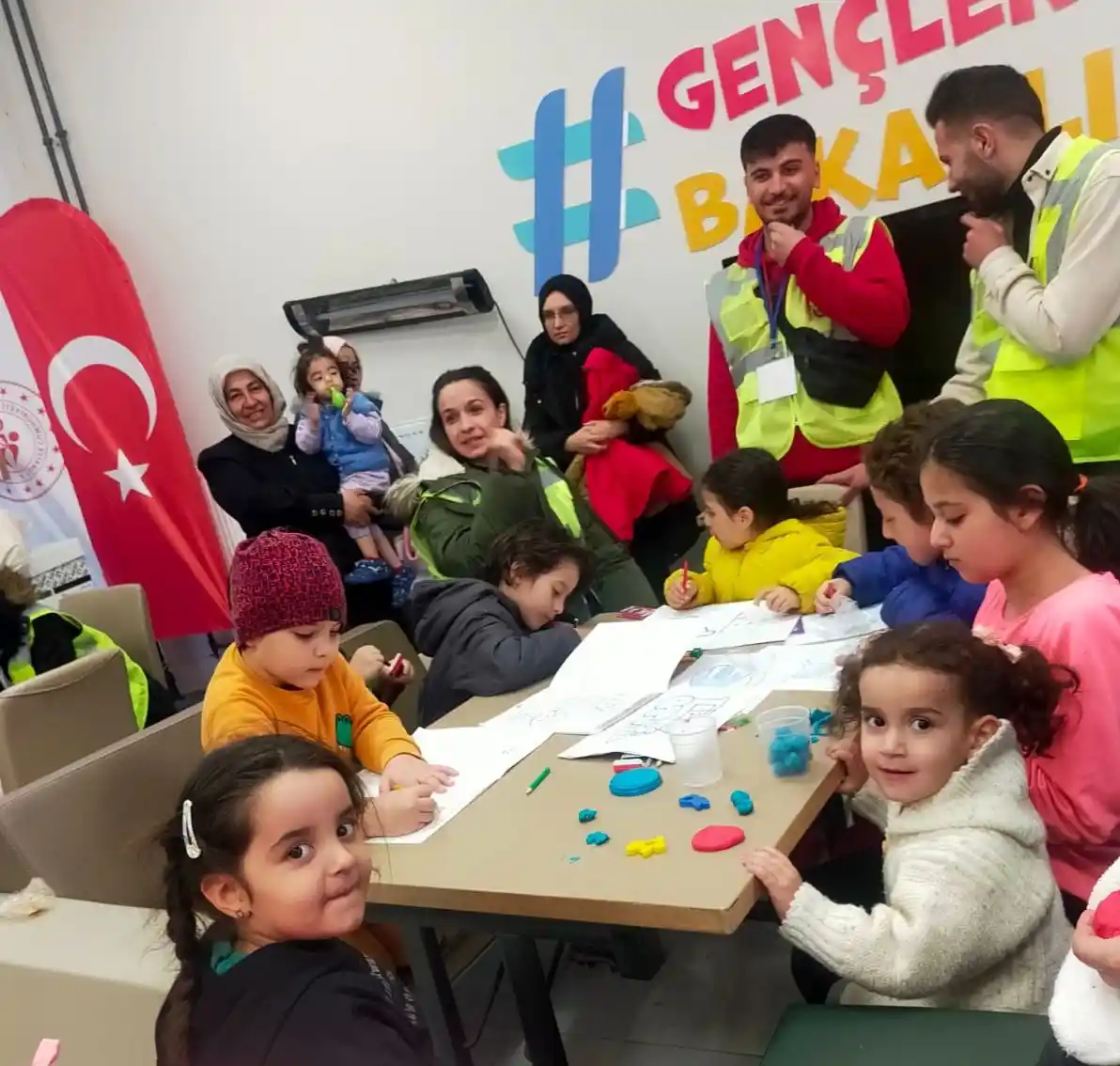 Atatürk Üniversitesi, deprem bölgesine yönelik desteğini sürdürüyor