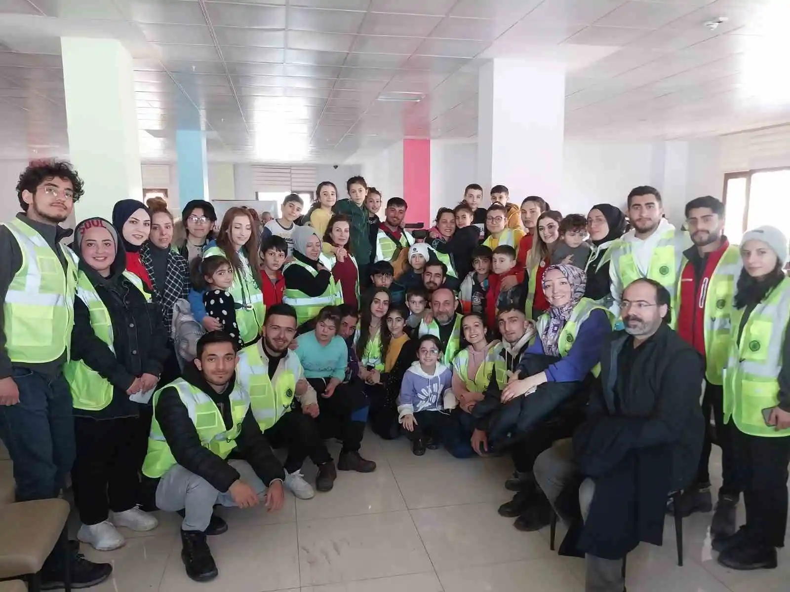 Atatürk Üniversitesi, deprem bölgesine yönelik desteğini sürdürüyor