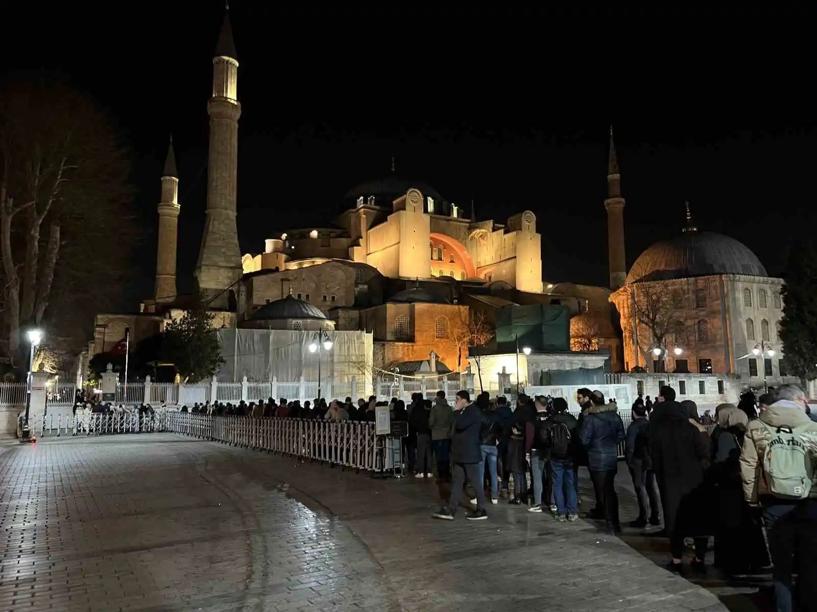 Ayasofya Camii’nde Miraç Kandili idrak edildi