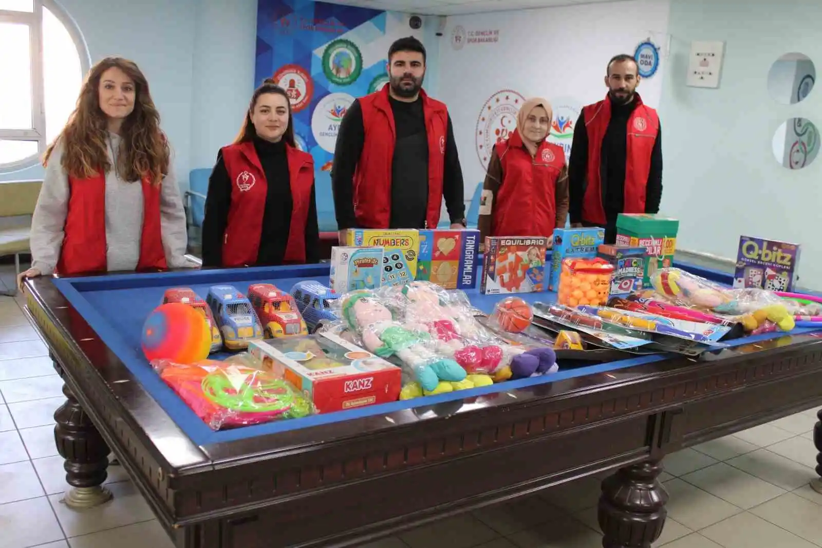 Aydın'da depremzede çocuklar için oyuncak kampanyası başlatıldı
