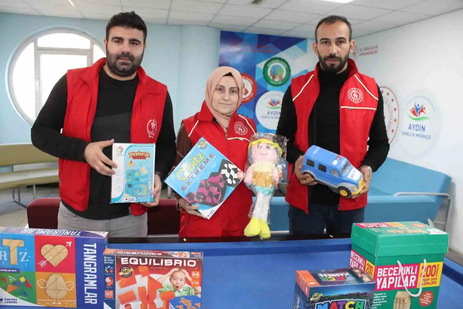 Aydın’da depremzede çocuklar için oyuncak kampanyası başlatıldı
