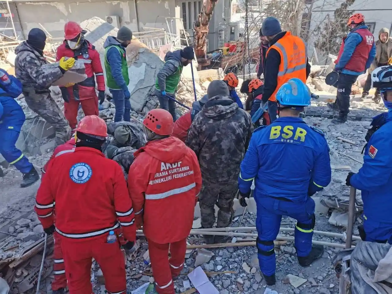 Aydın'dan 166 gönüllü deprem bölgesinde