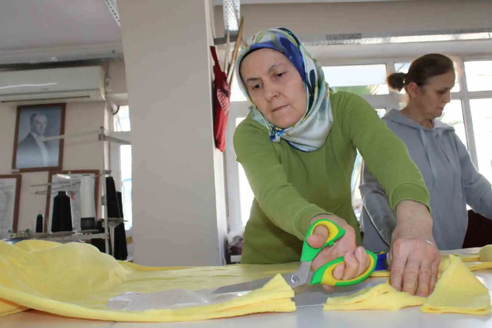 Aydınlı kadınlardan depremzede çocuklara sıcak dokunuş
