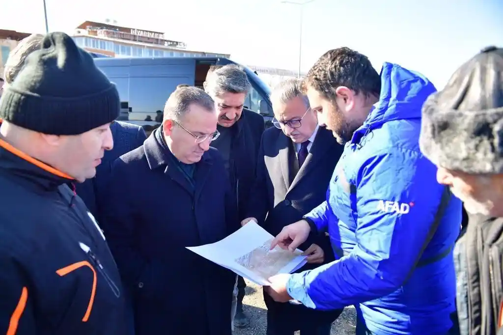 Bakan Bozdağ: "675 kişilik konteyner kent kurulmaya başlandı"