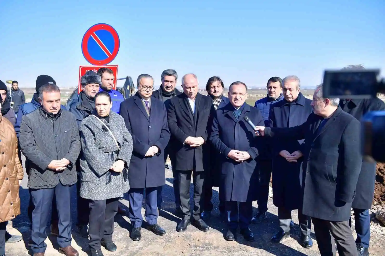 Bakan Bozdağ: “675 kişilik konteyner kent kurulmaya başlandı”