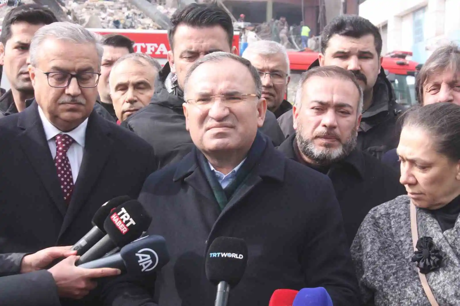 Bakan Bozdağ: "Diyarbakır'da 133 kişi vefat etti, 871 kişi yaralandı"
