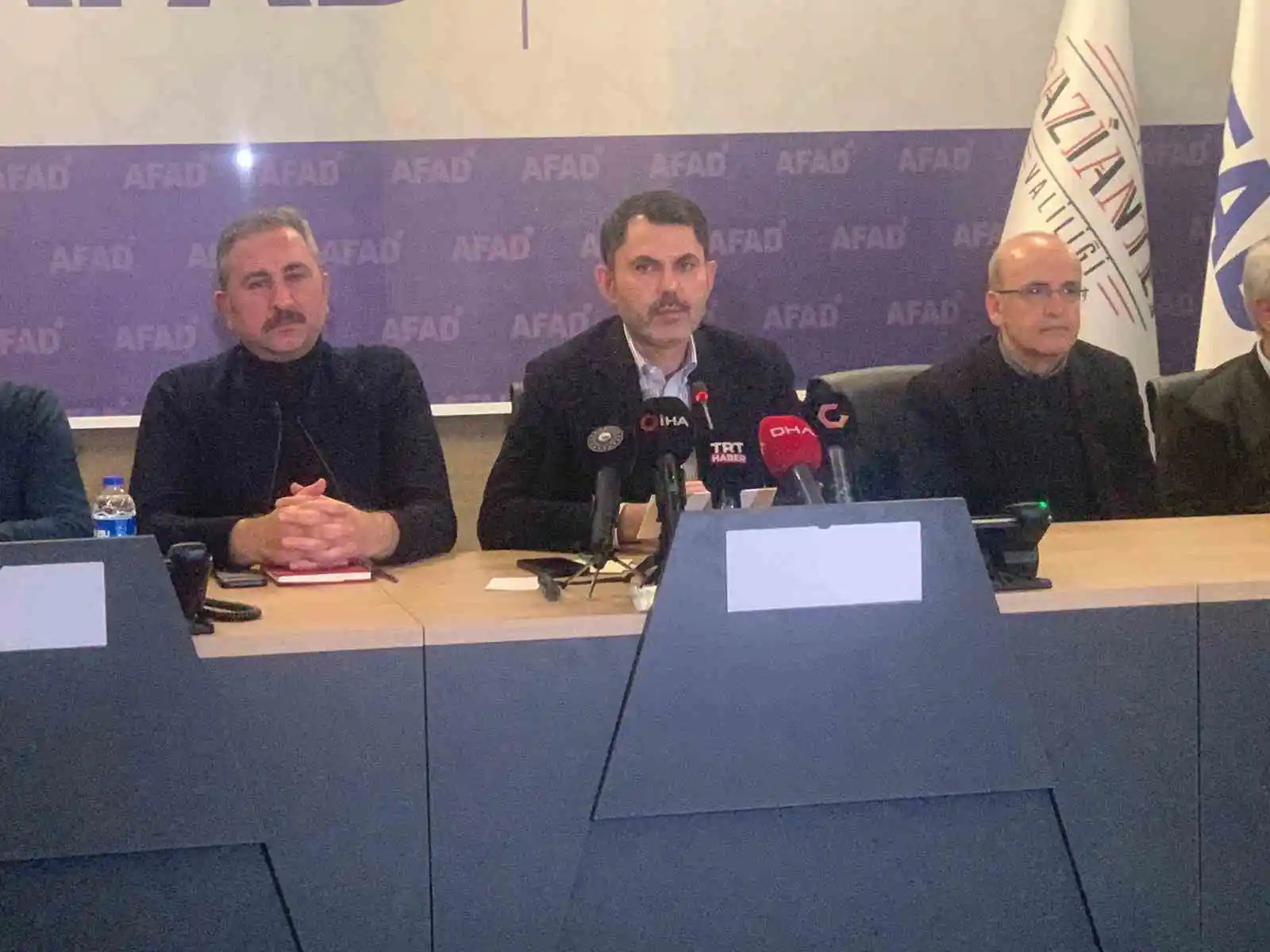 Bakan Kurum depremle ilgili son bilgileri paylaştı: “10 ilde 307 bin 763 bina incelendi”