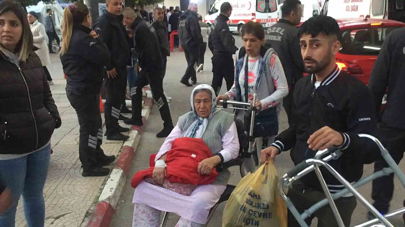 Balcalı Hastanesine tahliye kararı, hastalar nakil edilmeye başlandı
