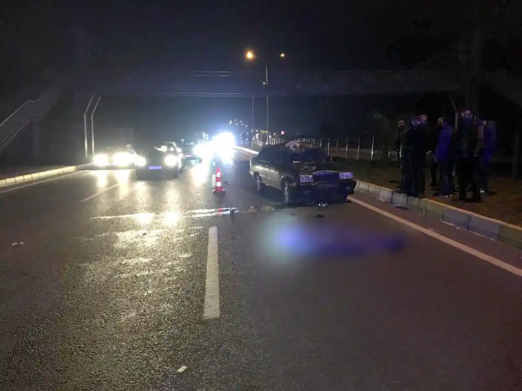 Balıkesir’de yolun karşısına geçerken otomobilin çarptığı şahıs hayatını kaybetti
