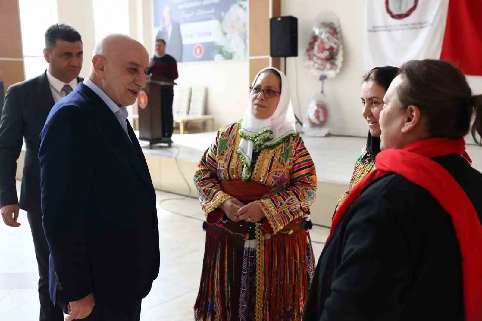 Başkan Altınok Alevi dedeleriyle buluştu