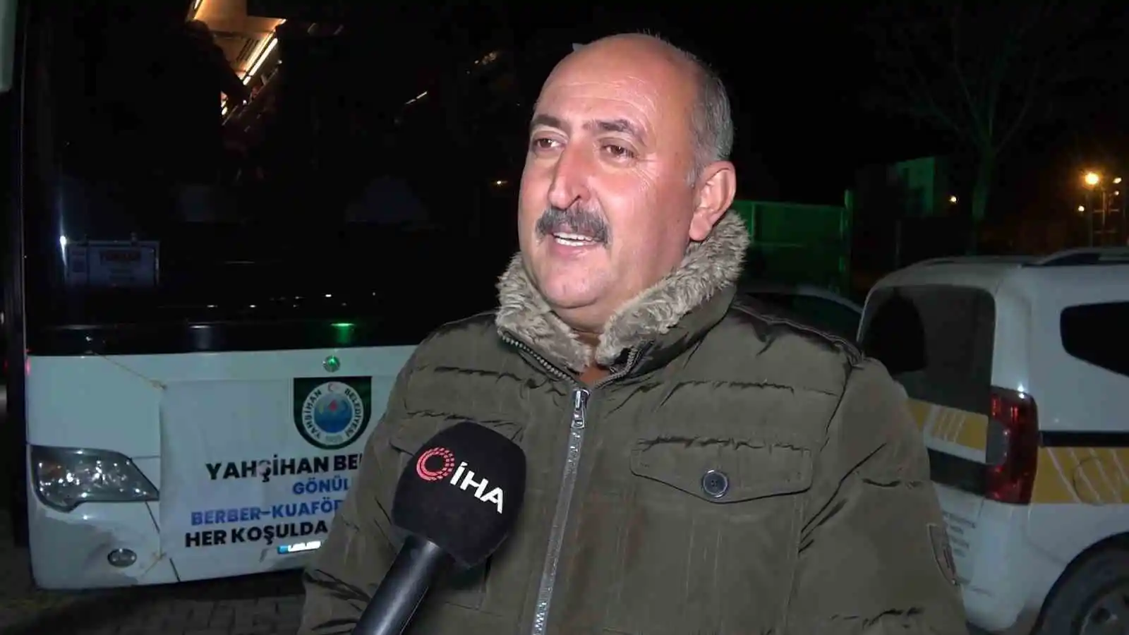 Bay ve bayan kuaförler depremzedelerin kişisel bakımları için yola çıktı
