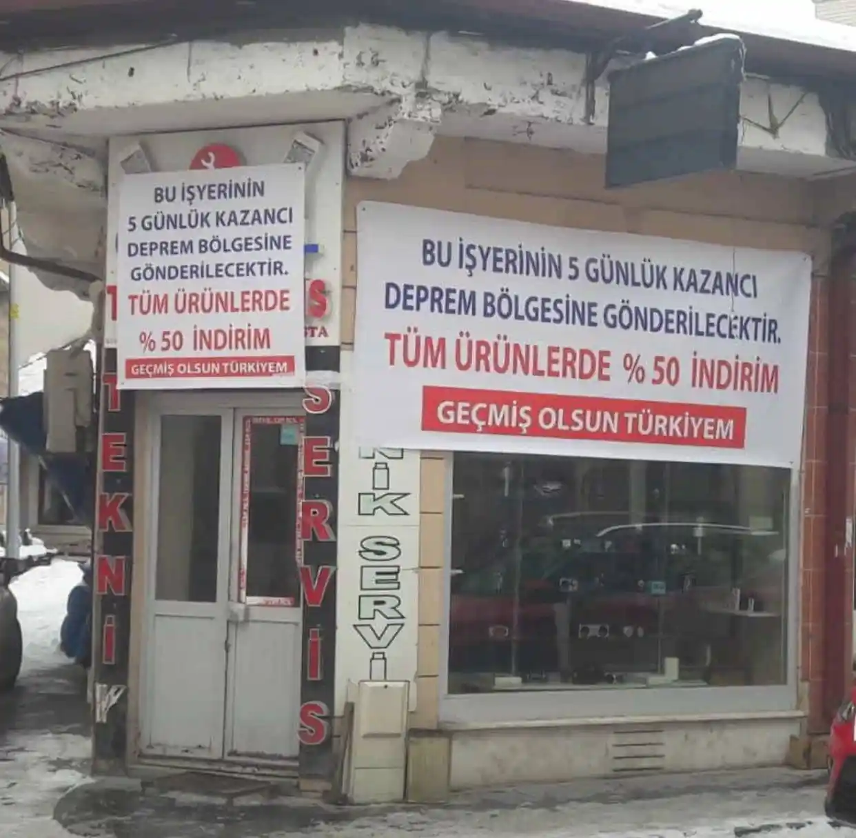 Bayburt esnafı depremzedeler için işyerlerinde çalışıyor günlük kazançları deprem bölgesine bağışlanacak
