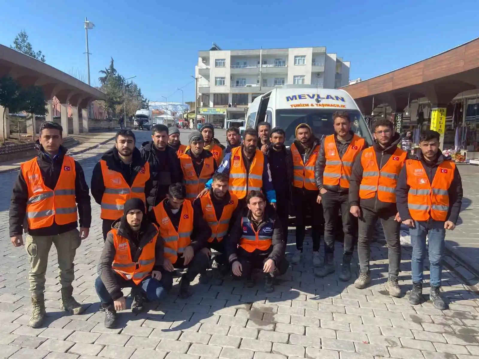 Bitlisli AFAD gönüllüleri bölgedeki görevini tamamladı