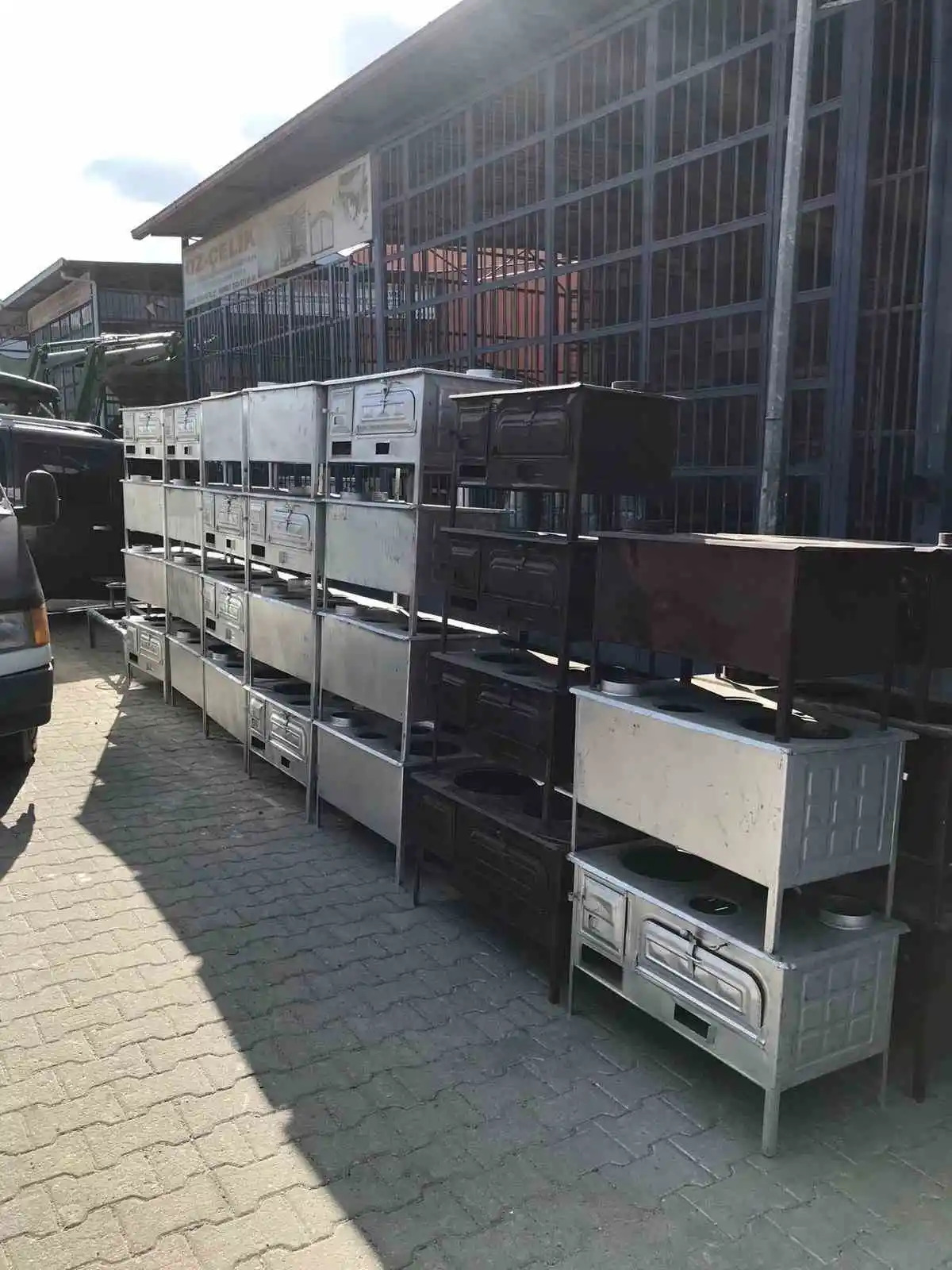 Bozdoğan’dan deprem bölgesine 380 adet soba desteği