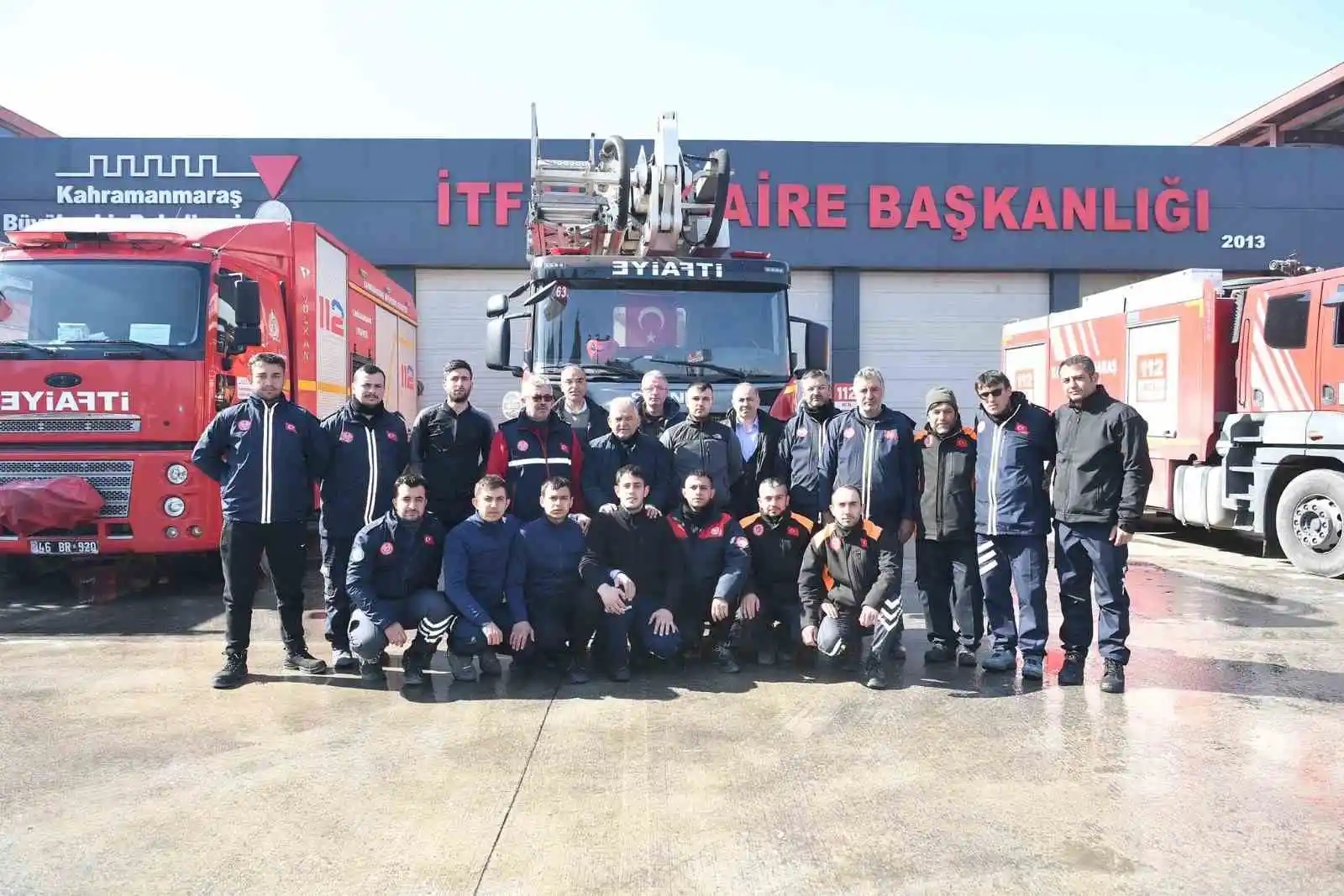 Büyükkılıç, Kahramanmaraş’ta Vali Çiçek ve İtfaiye Ekipleriyle Bir Araya Geldi
