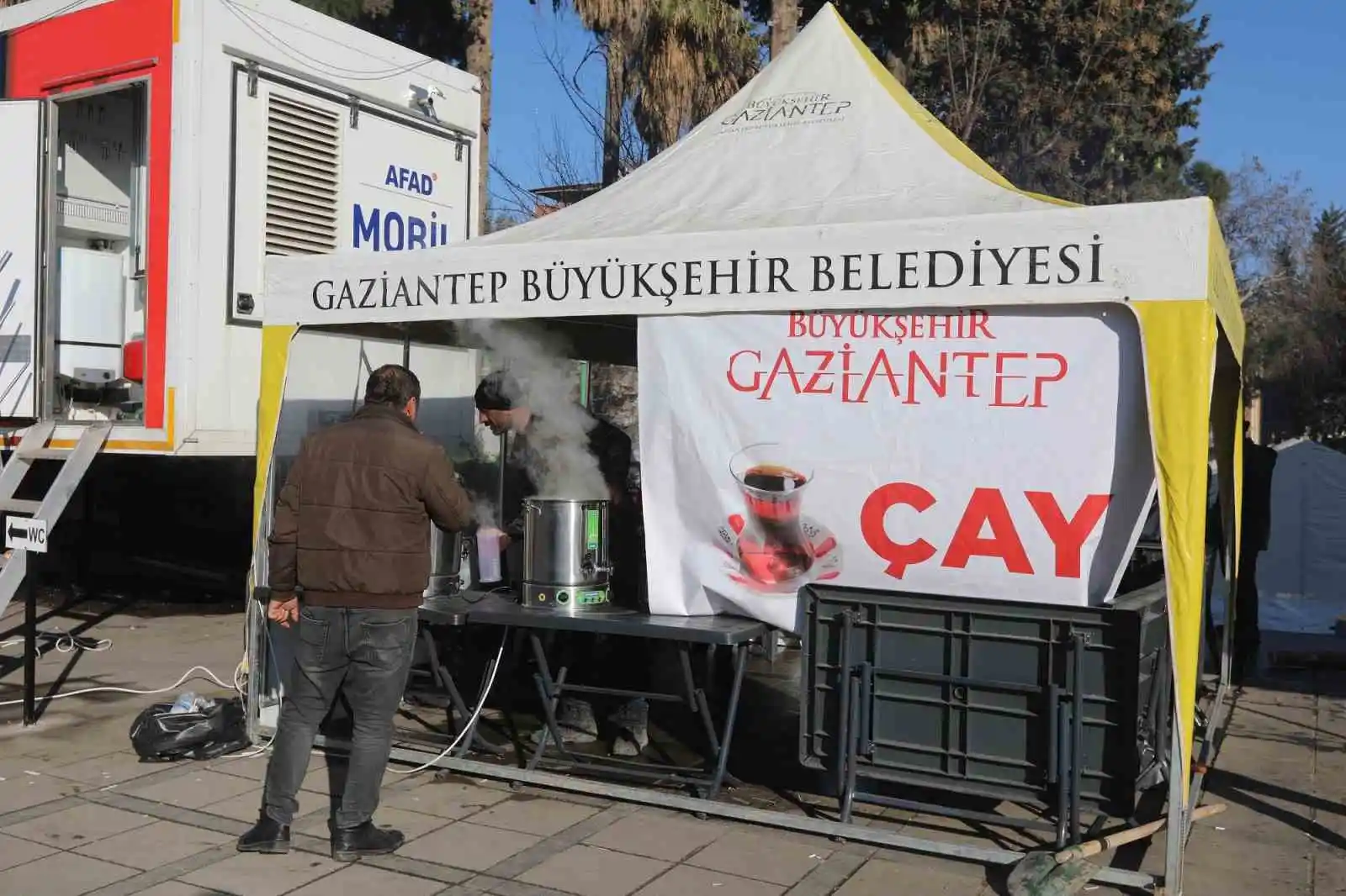 Büyükşehir depremin yaralarını sarmak için yoğun çaba harcıyor