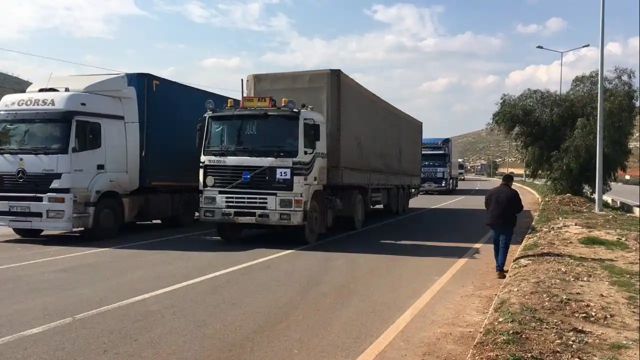 Cilvegözü Sınır Kapısı’ndan cenaze transferi ve yardım geçişleri