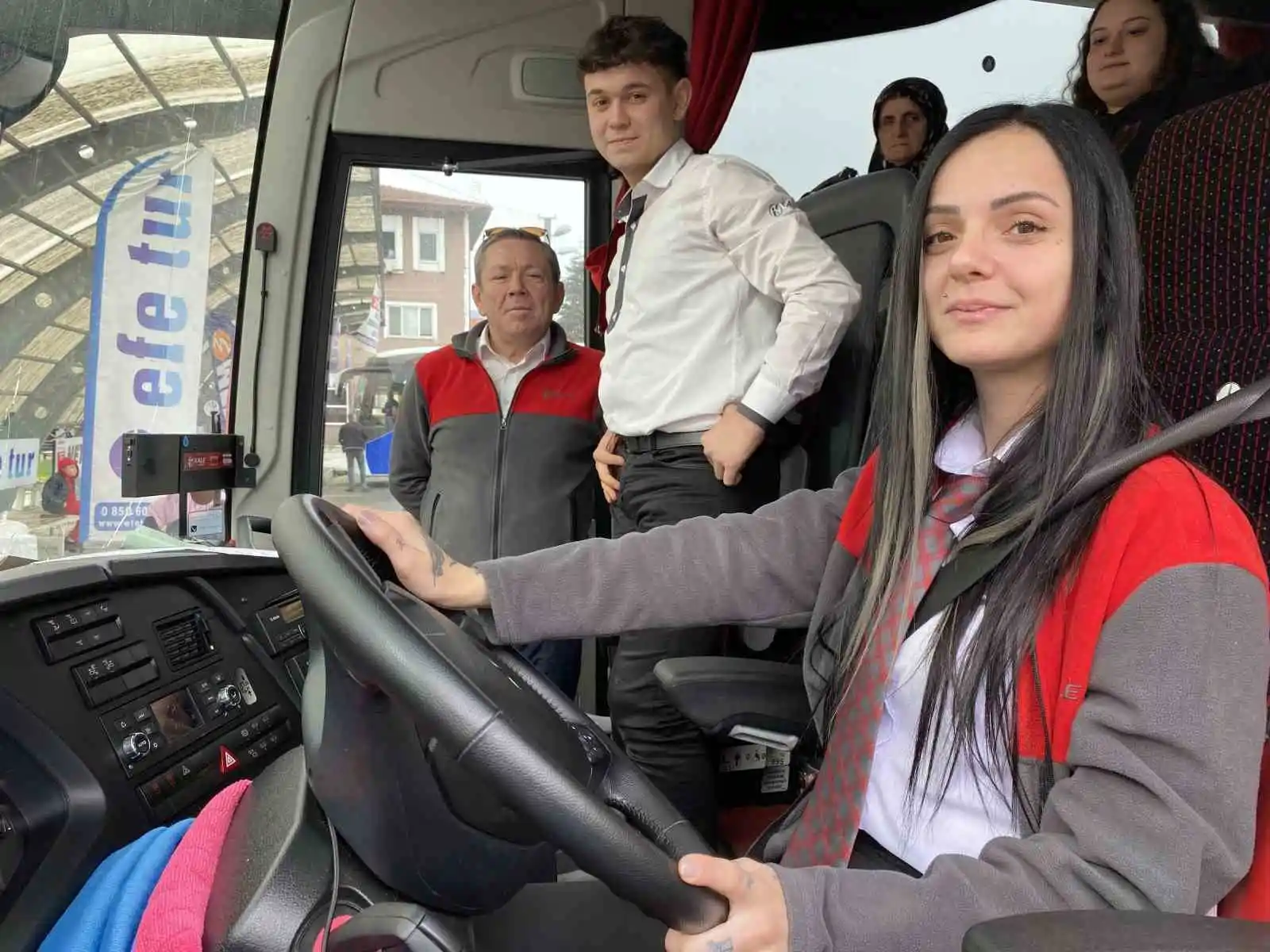 Çocukluk hayaliydi, yolların kadın kaptanı oldu
