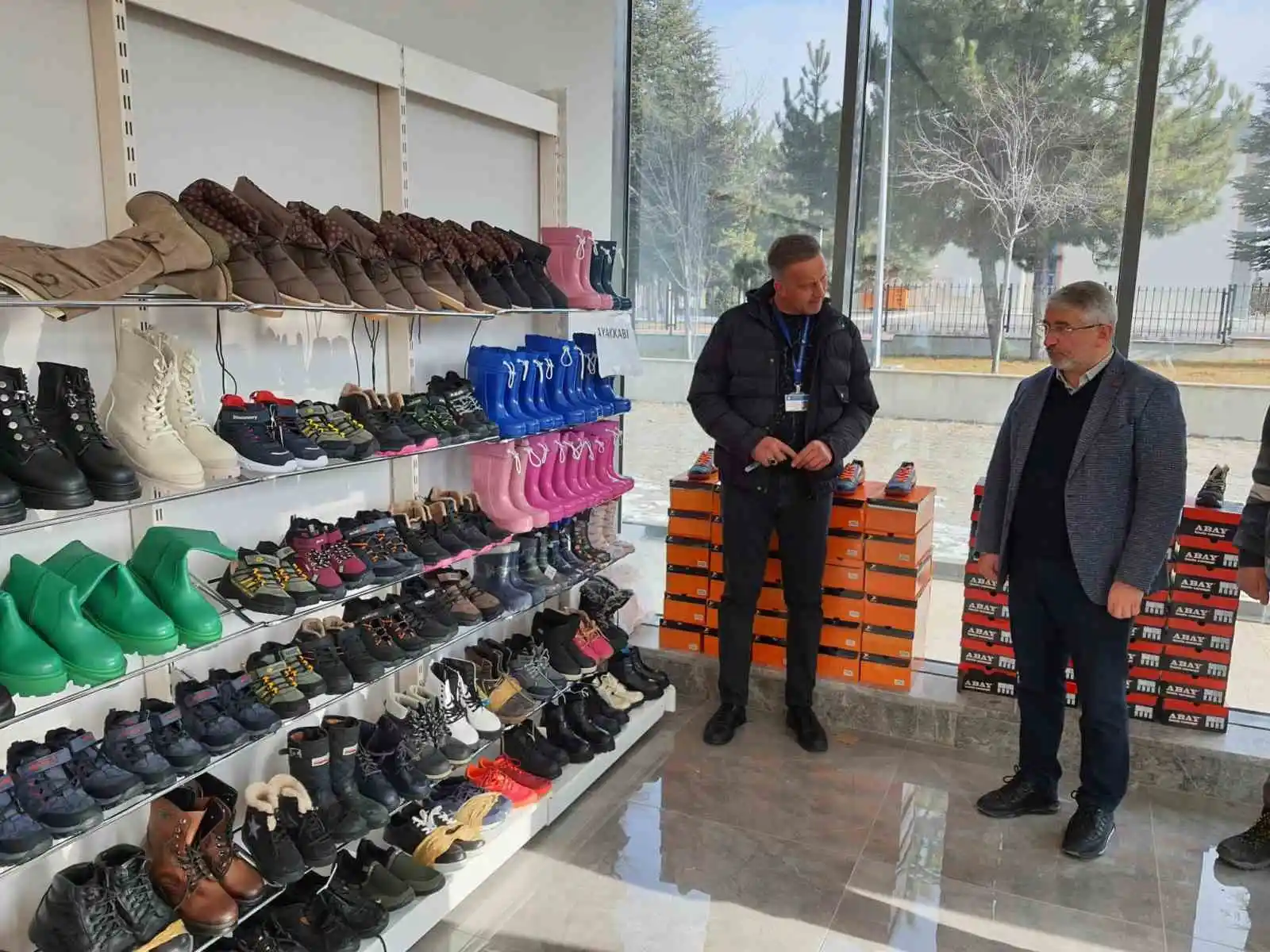 Çorum’a gelen depremzedeler için hayır çarşısı kuruldu