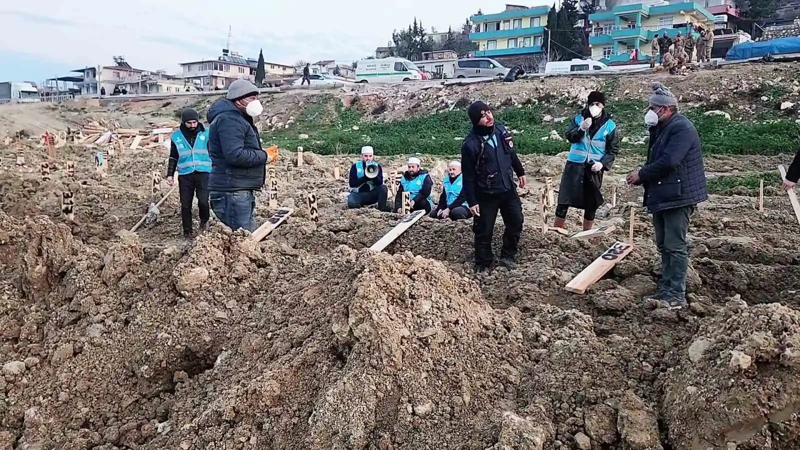 Denizli Valiliği, Hatay’da deprem mezarlığı kurdu
