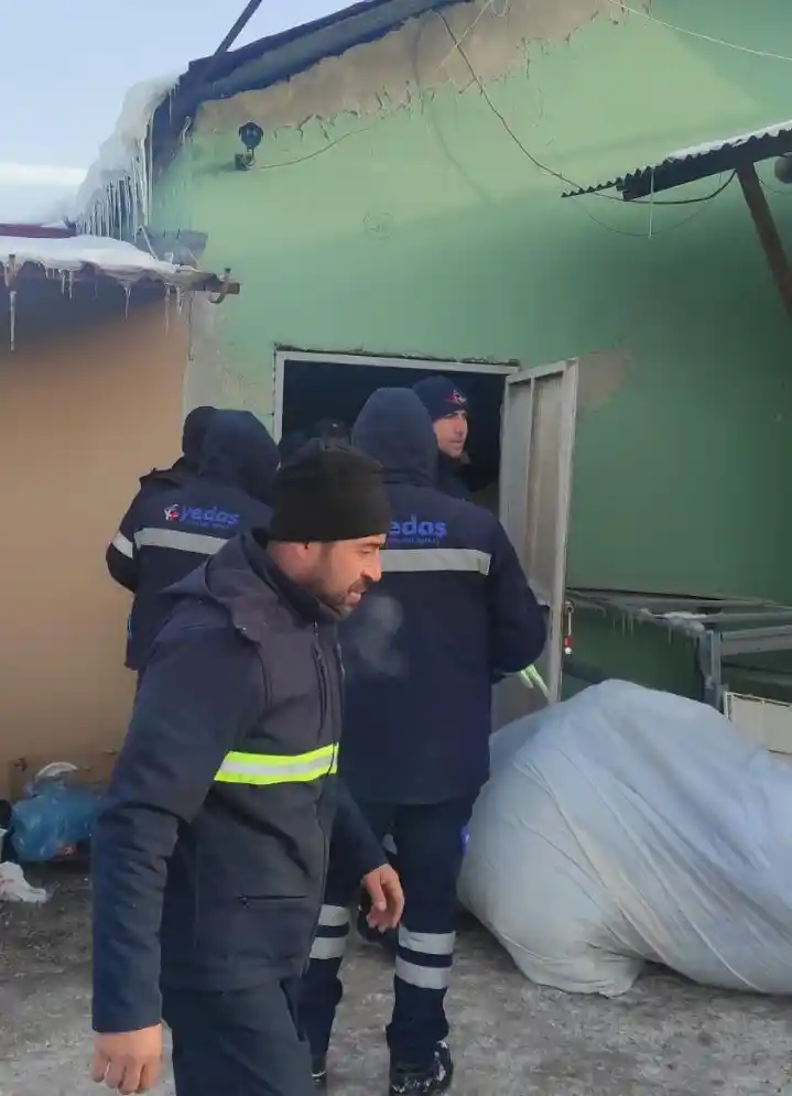 Deprem bölgesine jeneratör desteği