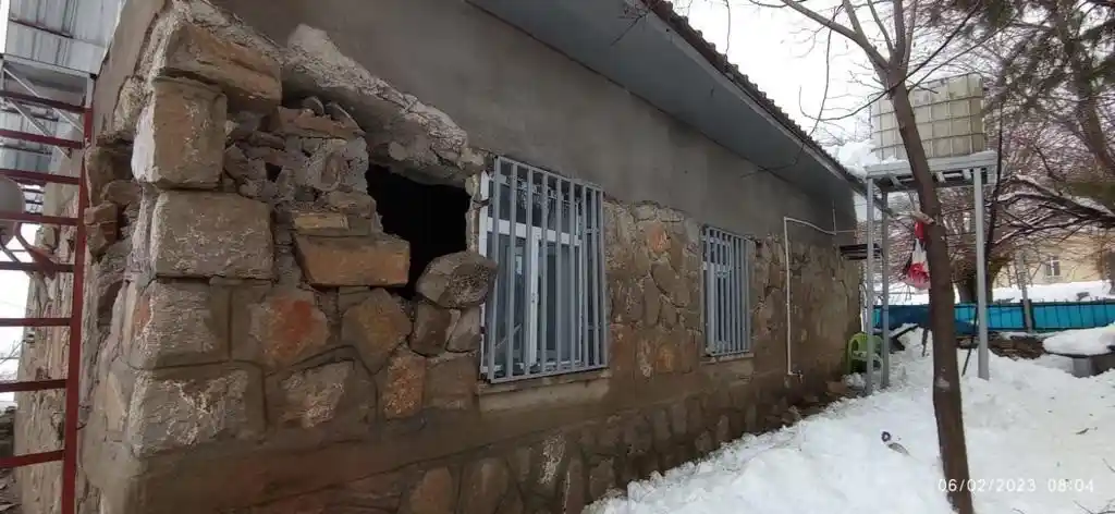 Deprem Lice'nin köylerinde hasara neden oldu