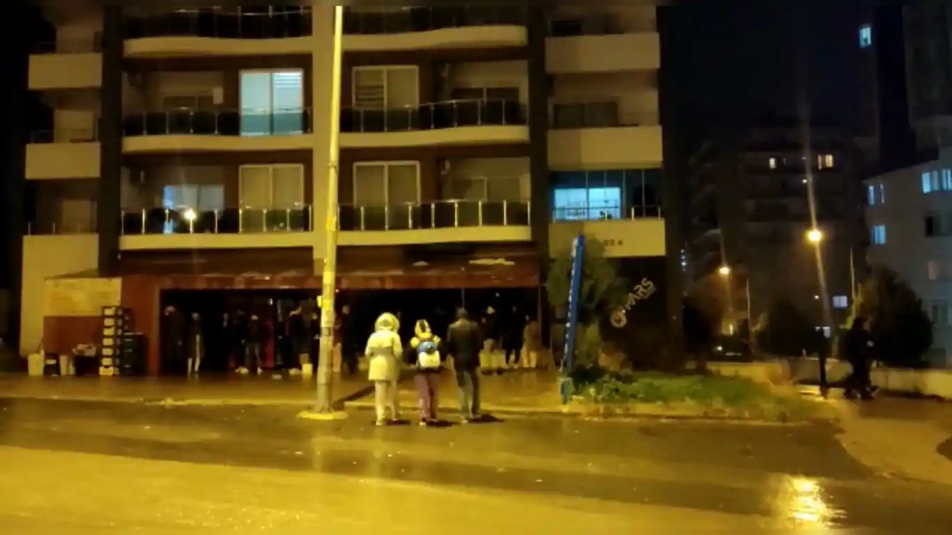 Deprem Mersin'de de şiddetli hissedildi