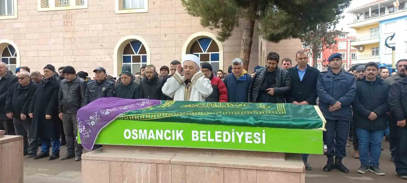 Depremde hayatını kaybeden Fatma Gizem Doğan toprağa verildi