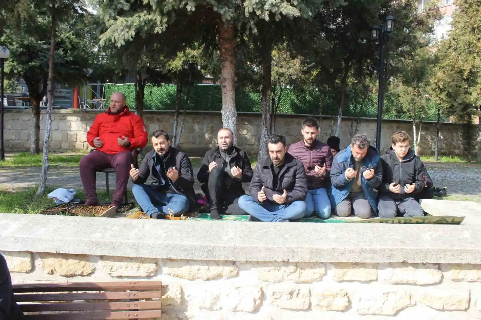 Depremde hayatını kaybedenler için Kırklareli’de gıyabi cenaze namazı kılındı