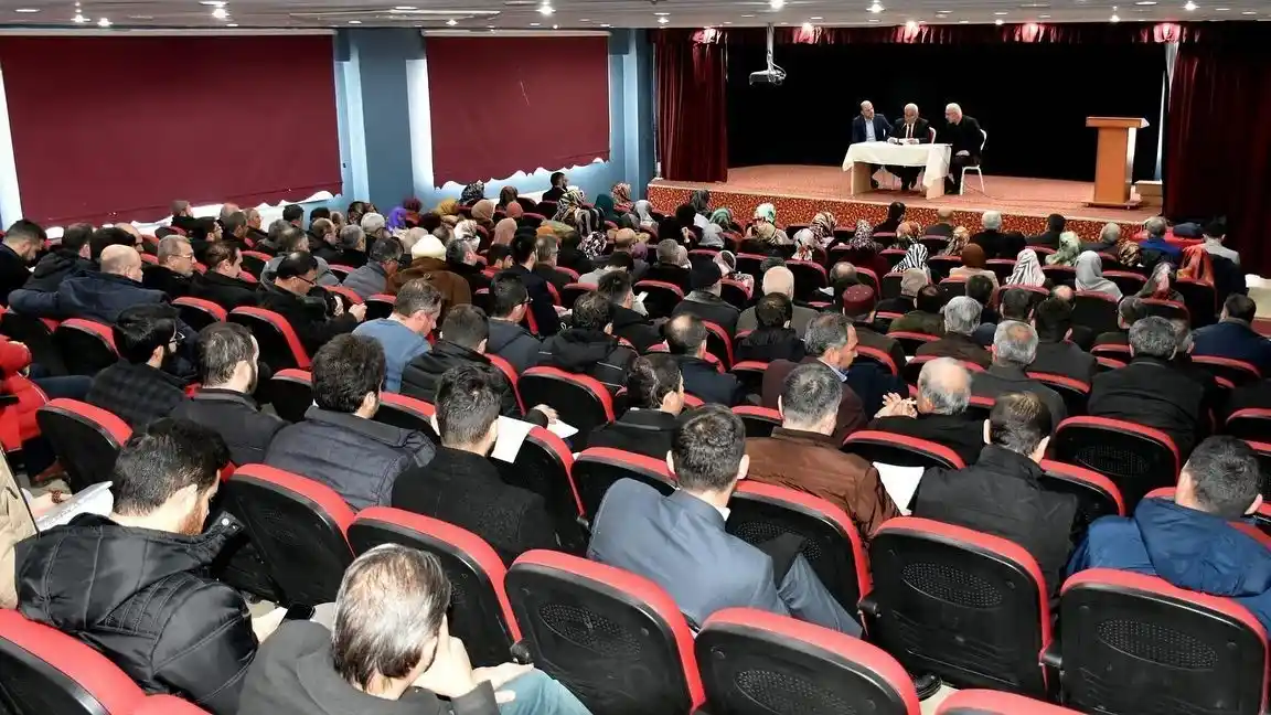 Depremde hayatını kaybedenlere rahmet, yaralı depremzedelere şifa duası yapıldı