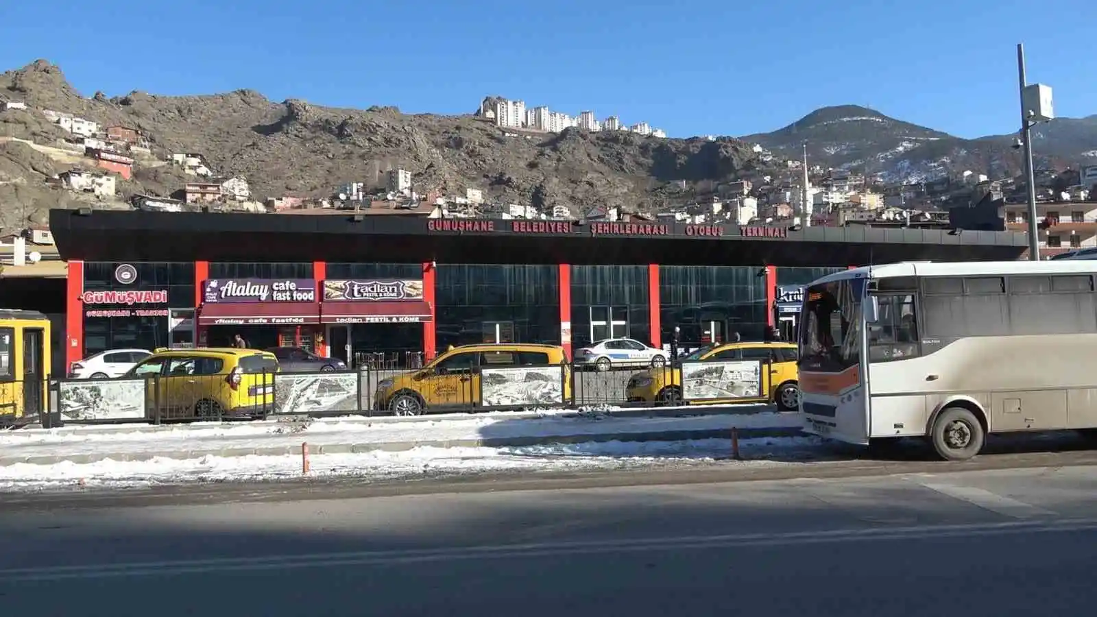 Depremden kaçan Suriyeli depremzedeyi ölüm otobüste yakaladı
