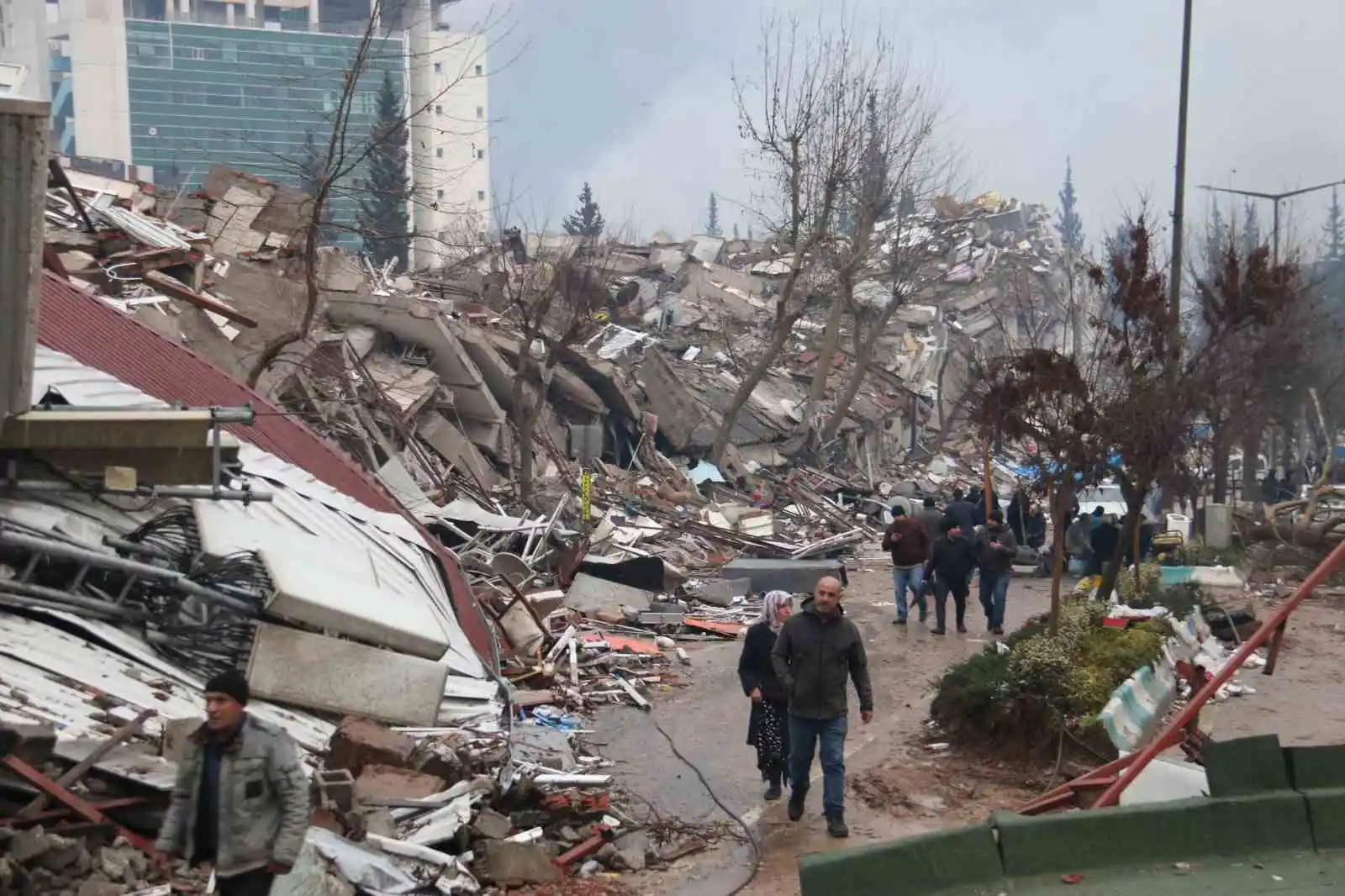 Depremin acı bilançosunu havadan çekilen görüntüler gözler önüne serdi