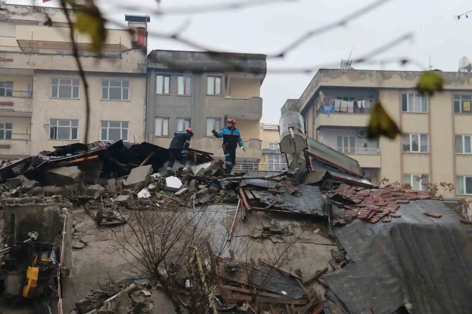Depremin acı bilançosunu havadan çekilen görüntüler gözler önüne serdi