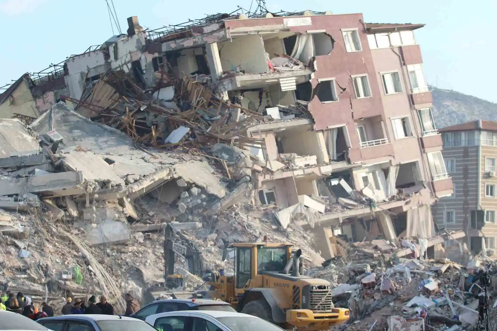 Depremin acı manzarası