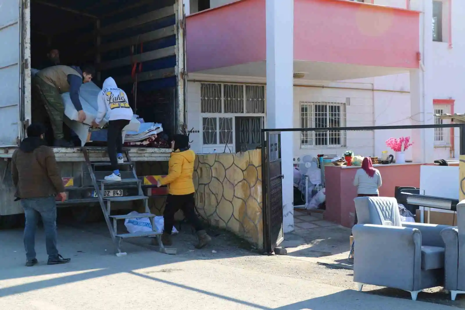 Depremlerde en fazla hasar alan ilçelerin başında gelen Nurdağı, havadan görüntülendi