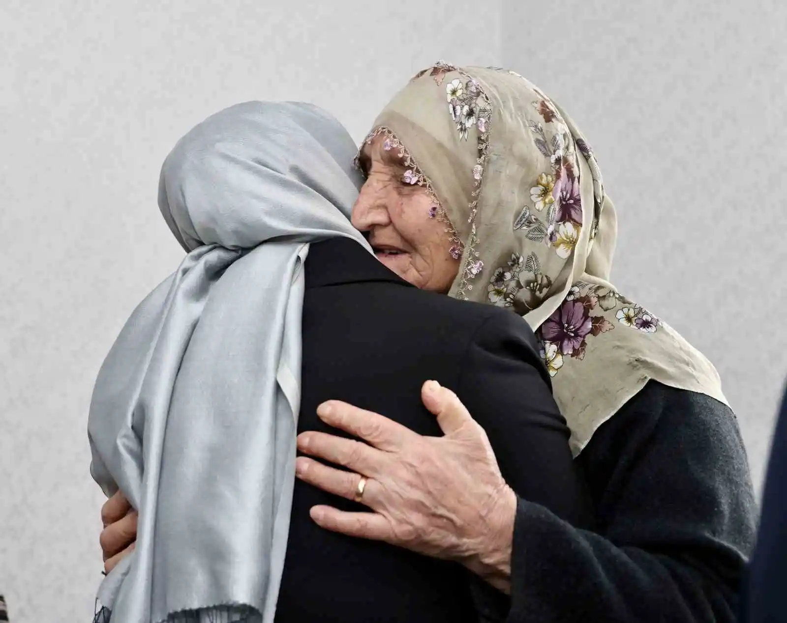 Depremzedeler Bilecik’teki evlere yerleştirildi