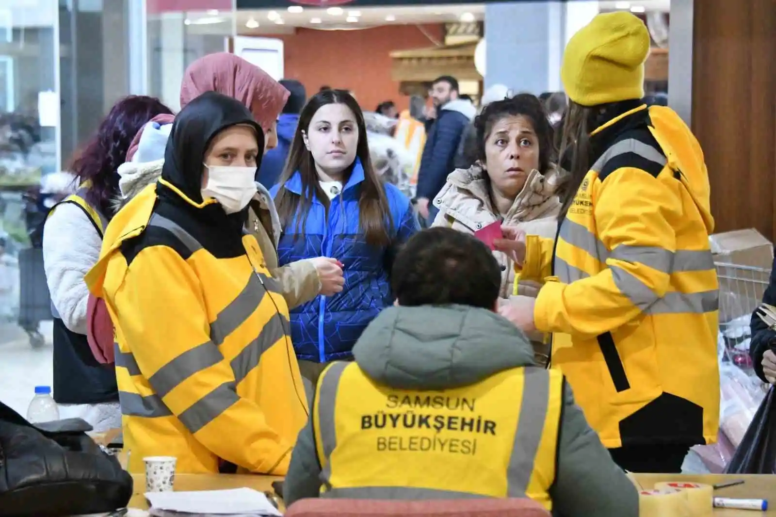 Depremzedeler için gıda ve hijyen malzemesi talebi