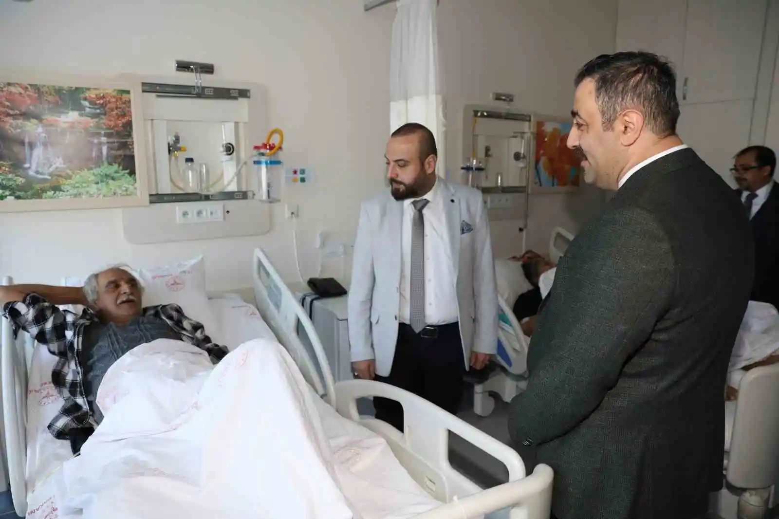 Depremzedelere Rektör Kalan’dan ziyaret