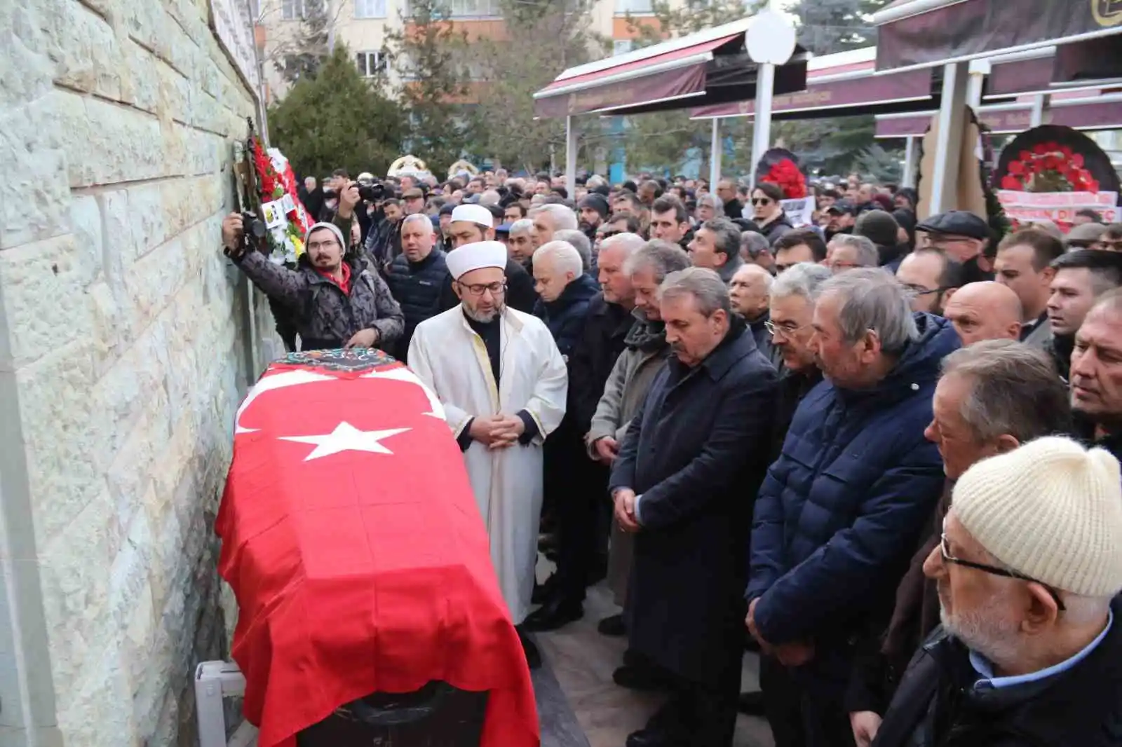 Destici: “Devlet ve milleti karşı karşıya getirmeye çalışanlara fırsat vermeyeceğiz”