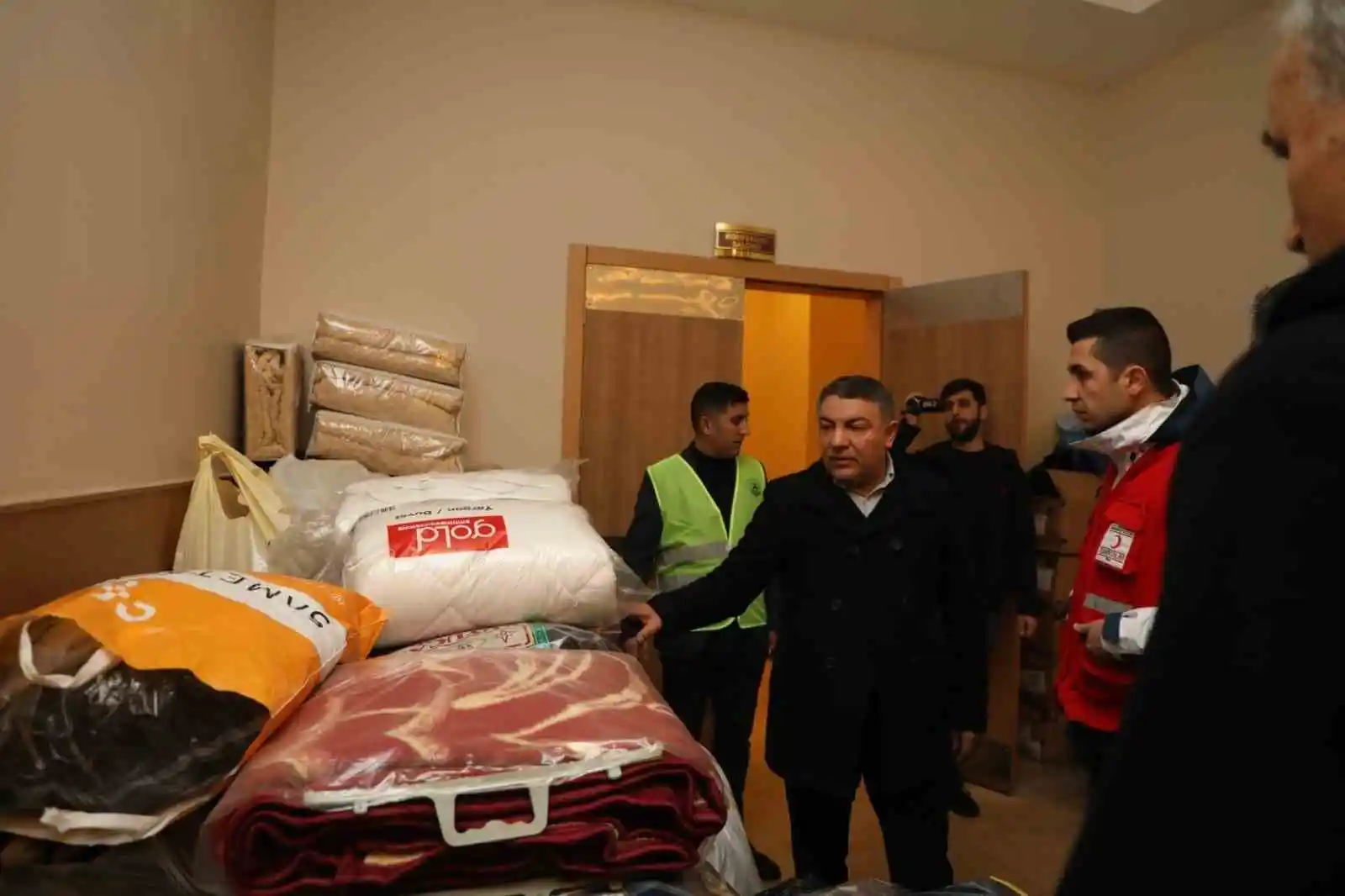 Dilovası’nda depremzedeler için toplanan yardımlar yarın yola çıkacak