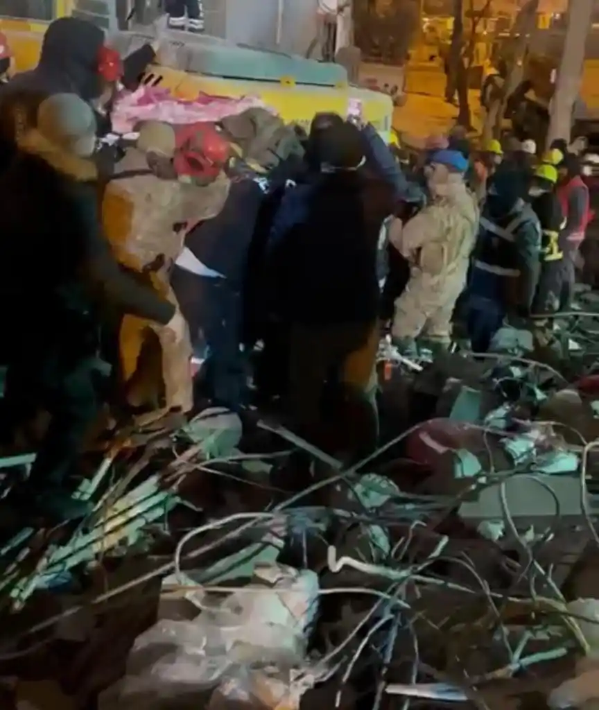 Diyarbakır’da 122 saat sonra enkazdan sağ kurtarıldı