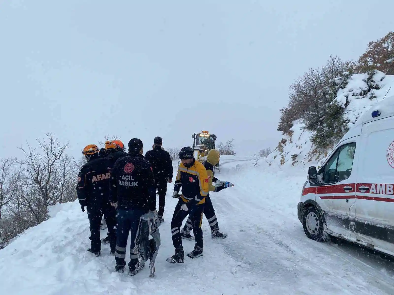 Diyarbakır’da kar yağışı ve buzlanma kaza getirdi: 1 ölü, 3 yaralı
