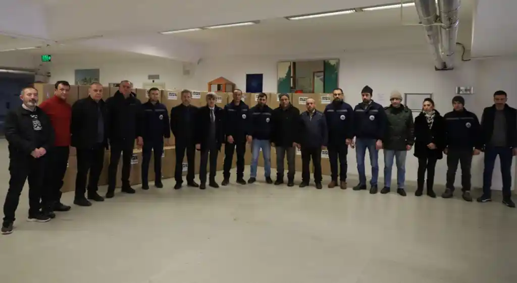 DPÜ'den deprem bölgesine kıyafet ve battaniye yardımı