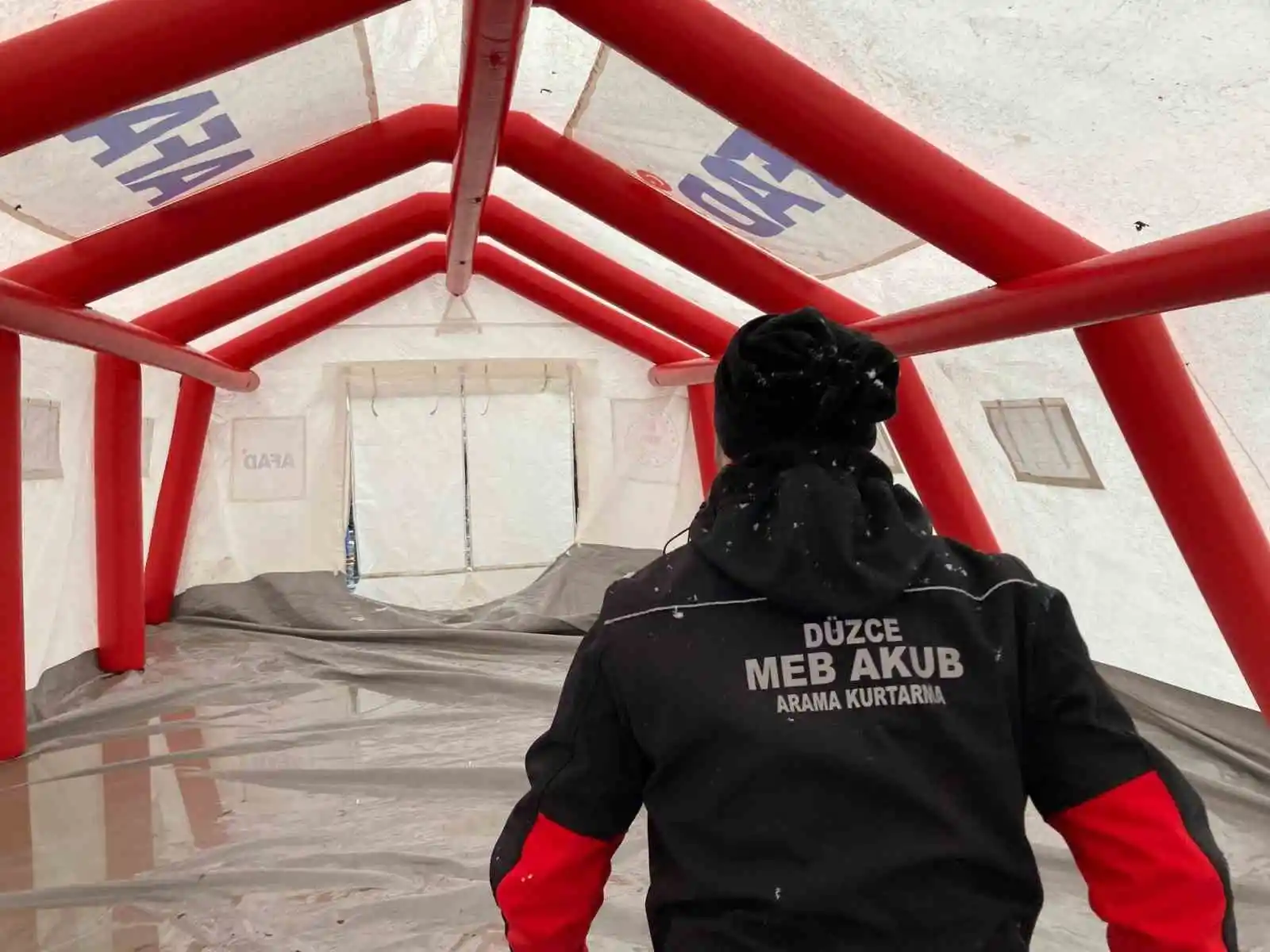 Düzceli öğretmenler depremzedeler için seferber oldular