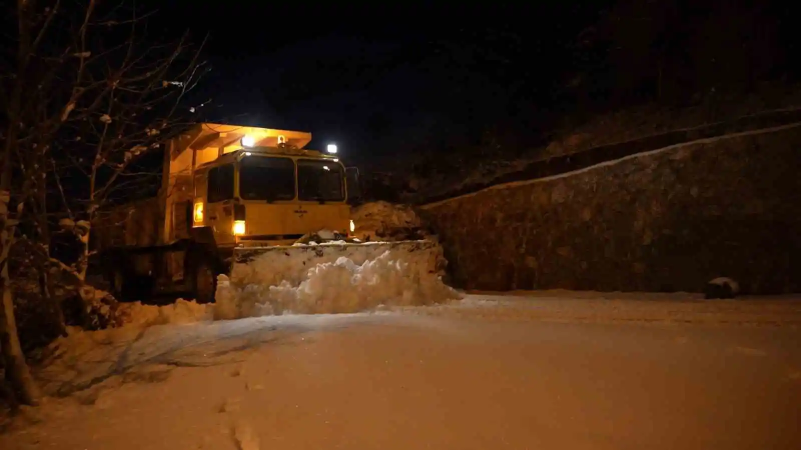 Elazığ'da 124 köy yolu ulaşıma kapandı