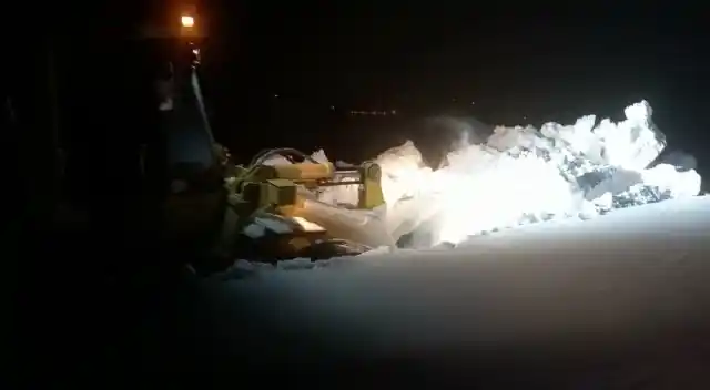 Elazığ'da kapalı 179 köy yolunda çalışmalar sürüyor
