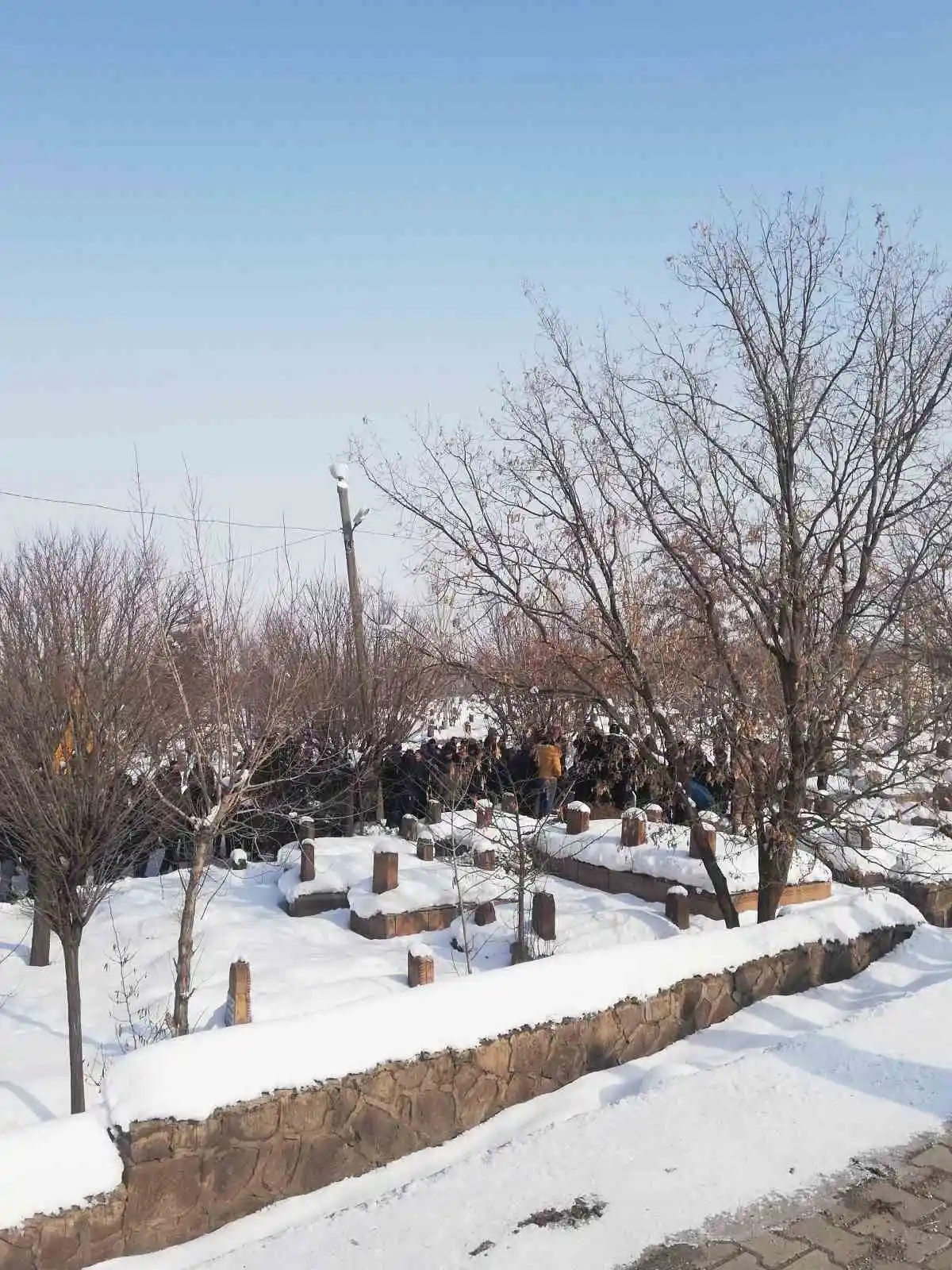Enkazda kalan 7 çocuk babası Bitlis’te son yolculuğuna uğurlandı