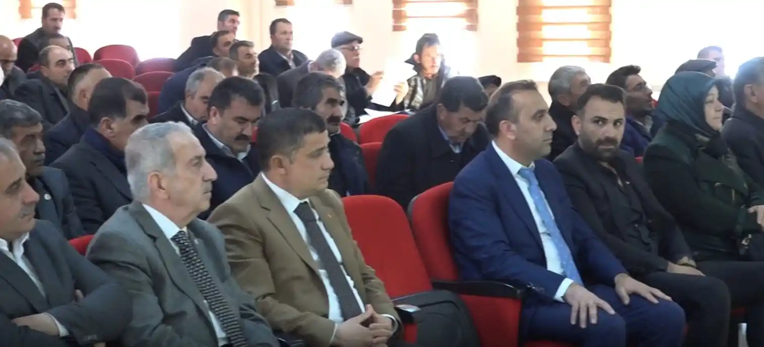 Erciş’te mahalle muhtarlarının sorunları dinlendi