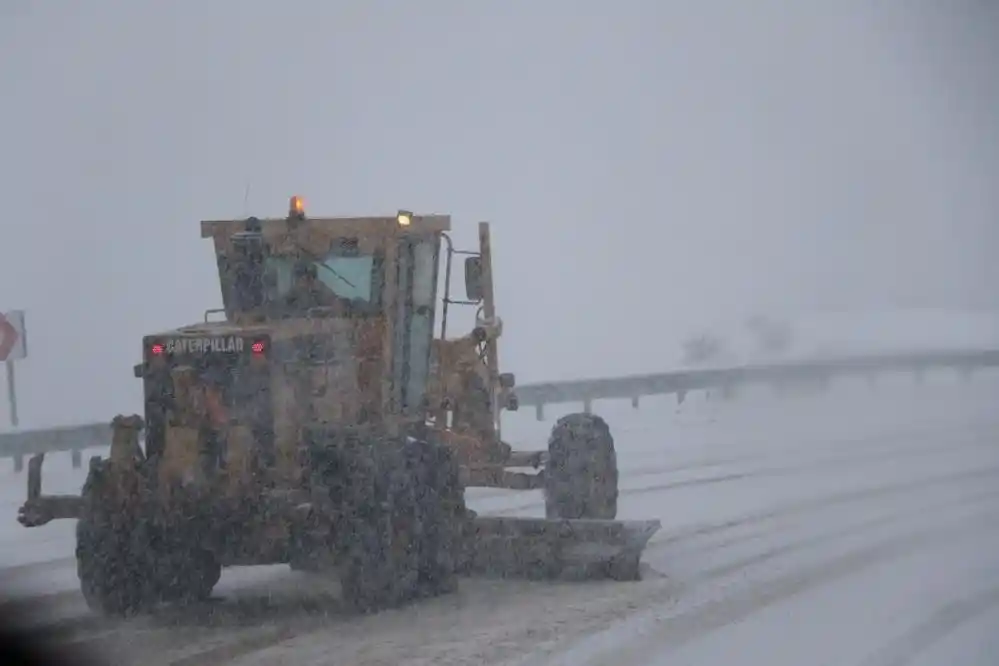 Erzincan’da kardan 31 köy yolu ulaşıma kapalı
