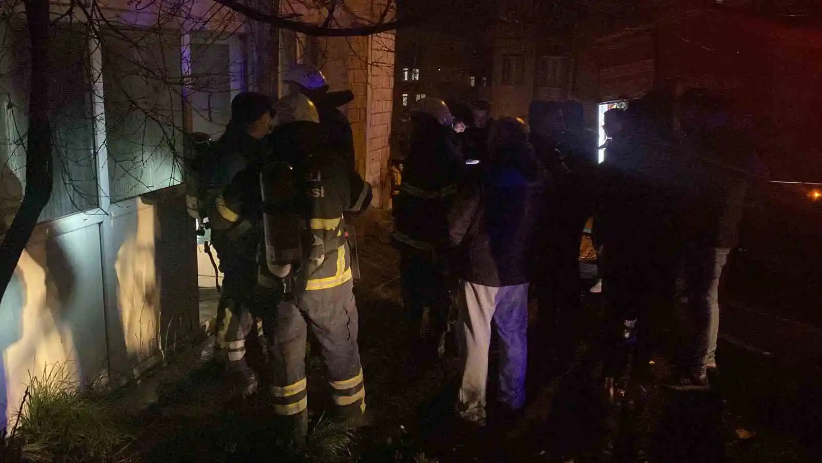 Evde çıkan yangın paniğe sebep oldu